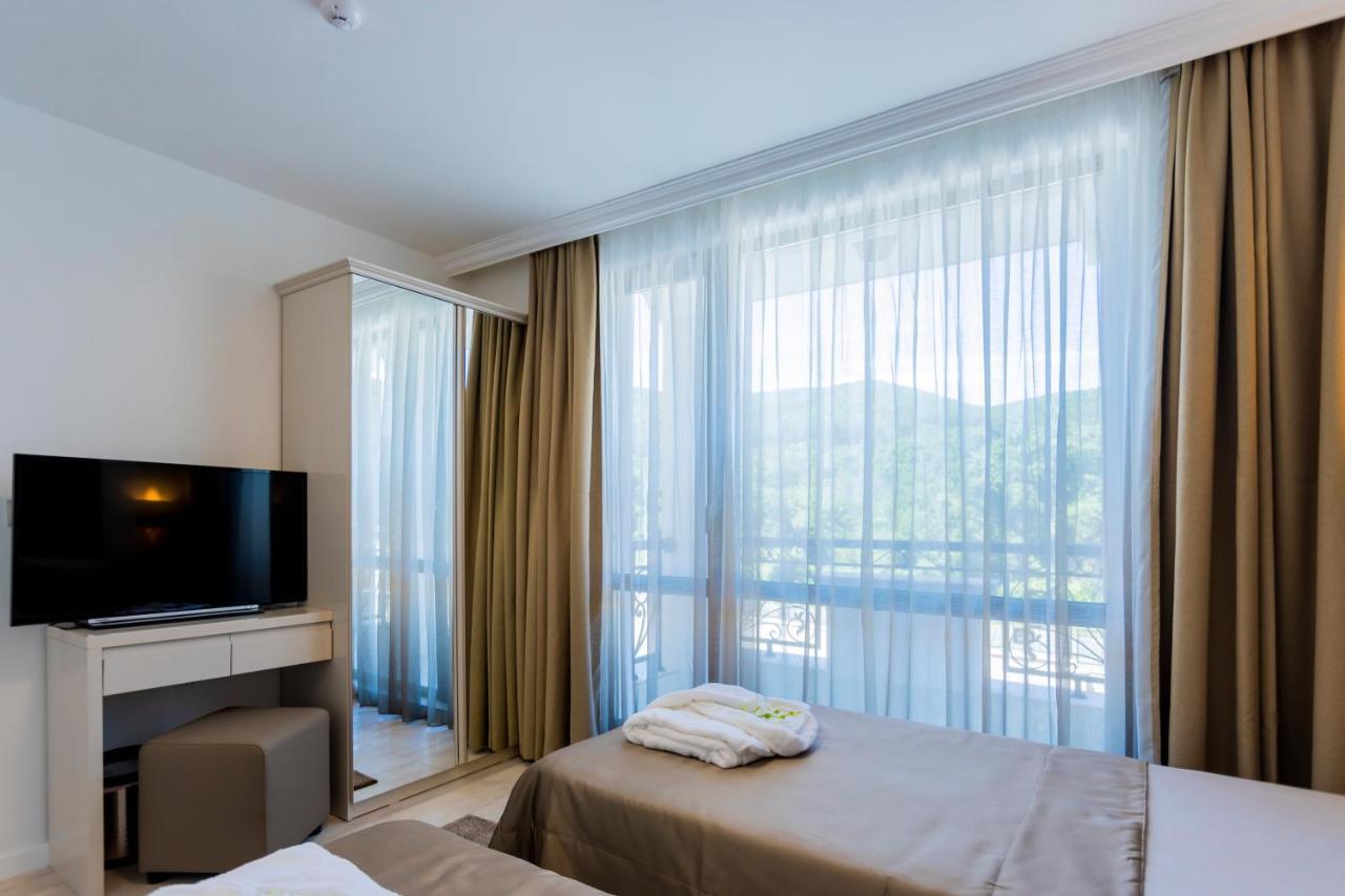 Onyx Beach Residence - Free Parking & Beach Access Sveti Vlas Exterior photo